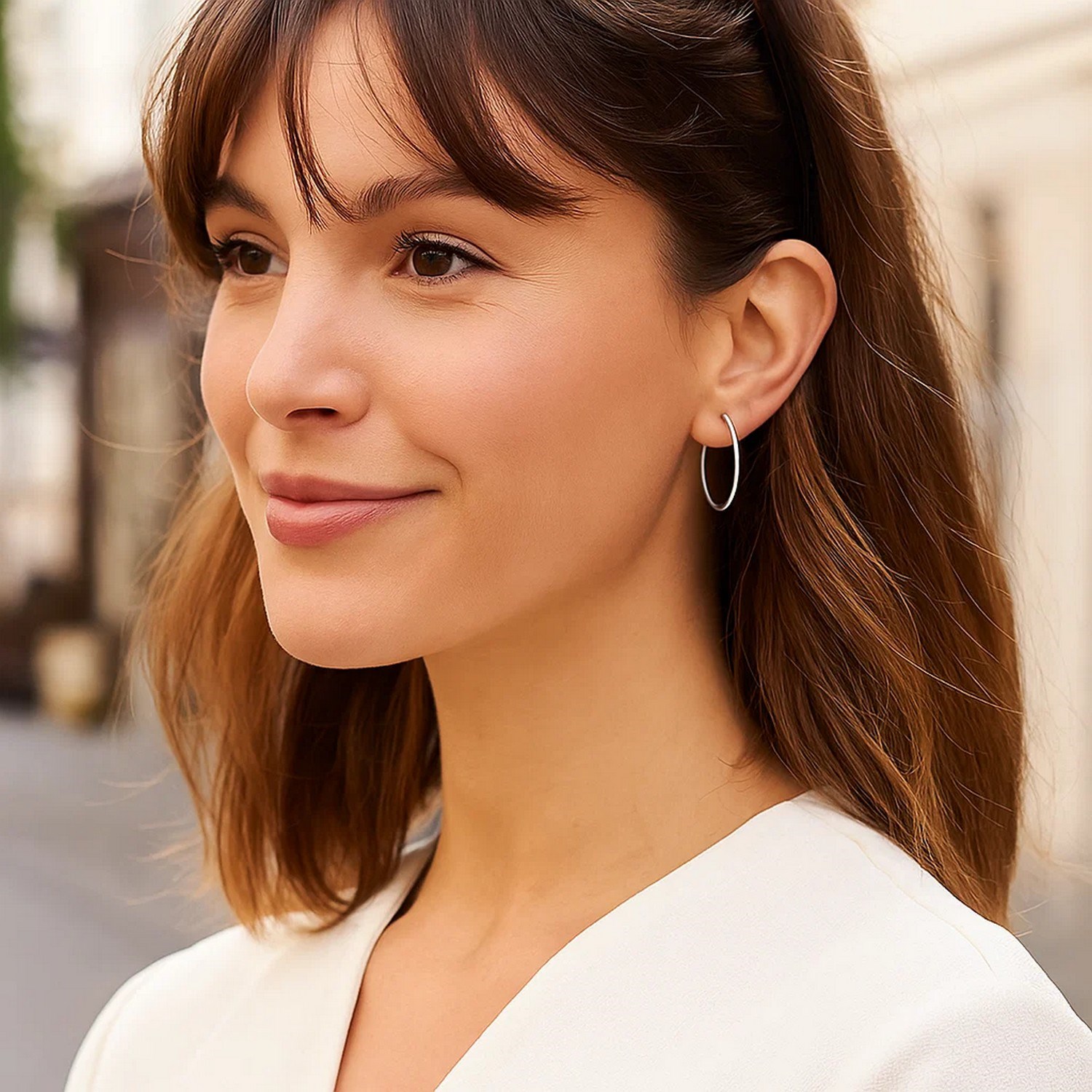 14k White Gold Polished Hoop Earrings (1.5x25mm) - Image 2