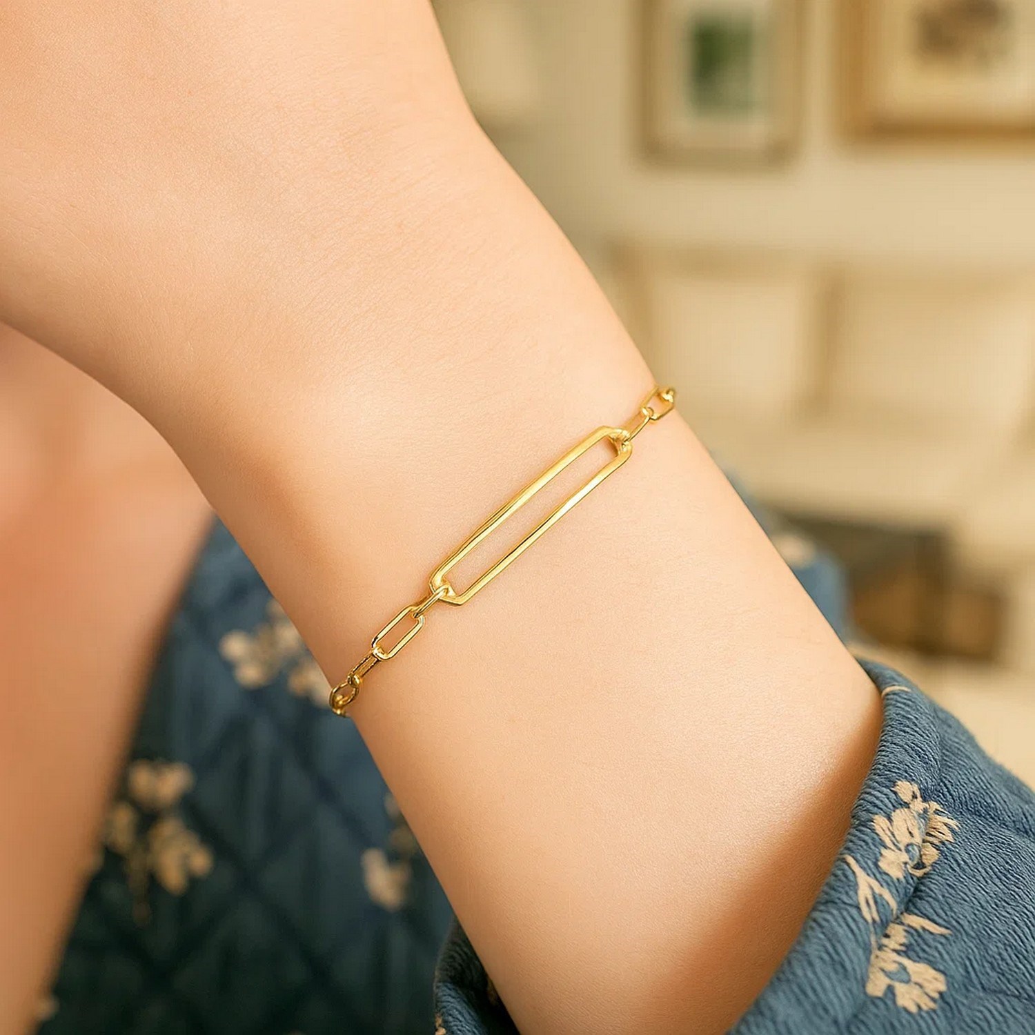 14k Yellow Gold High Polish Open Curved Paperclip Bracelet (3.30 mm) - Image 4