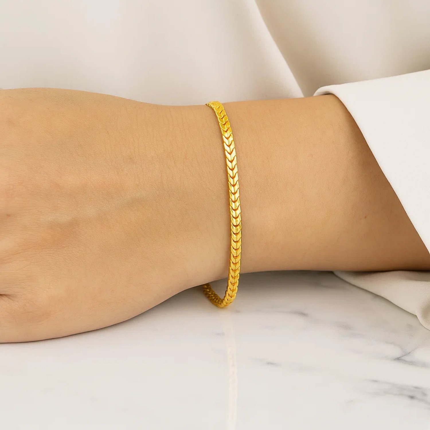 14k Yellow Gold Solid Diamond Cut Round Franco Bracelet (2.70 mm) - Image 2