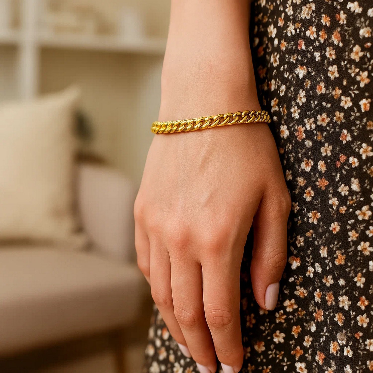 14K Yellow Gold Petite Faceted Cuban Link Chain Bracelet (4.50 mm) - Image 4