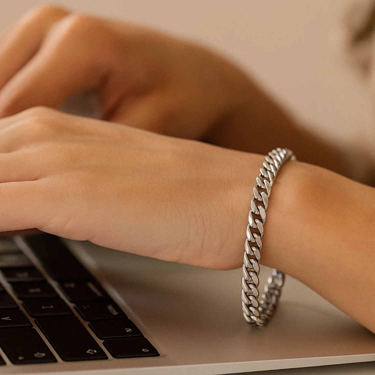 14K White Gold Cuban Link Bracelet (5.90 mm) - Image 6